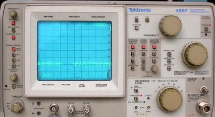 頻譜分析儀TEK-496P 信息電子技術(shù)服務(wù)中的經(jīng)典利器